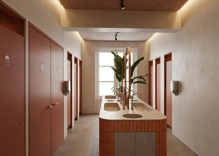 Crossroads Hostel Amsterdam